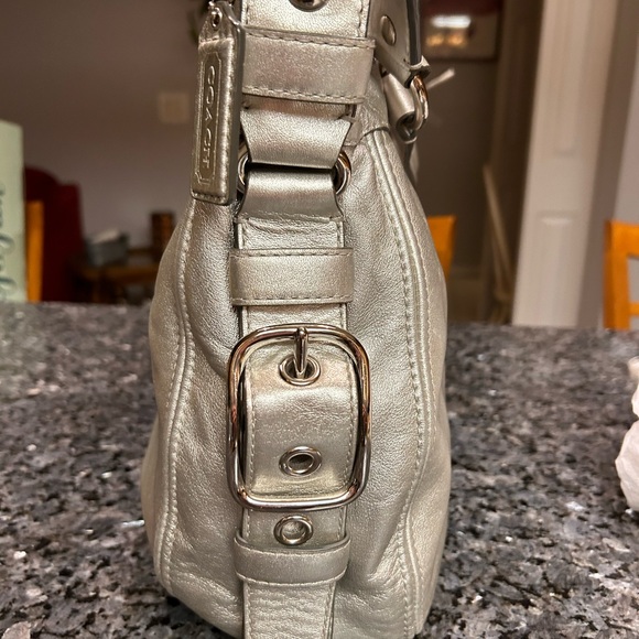 Metallic Silver Hobo purse - Picture 8 of 12